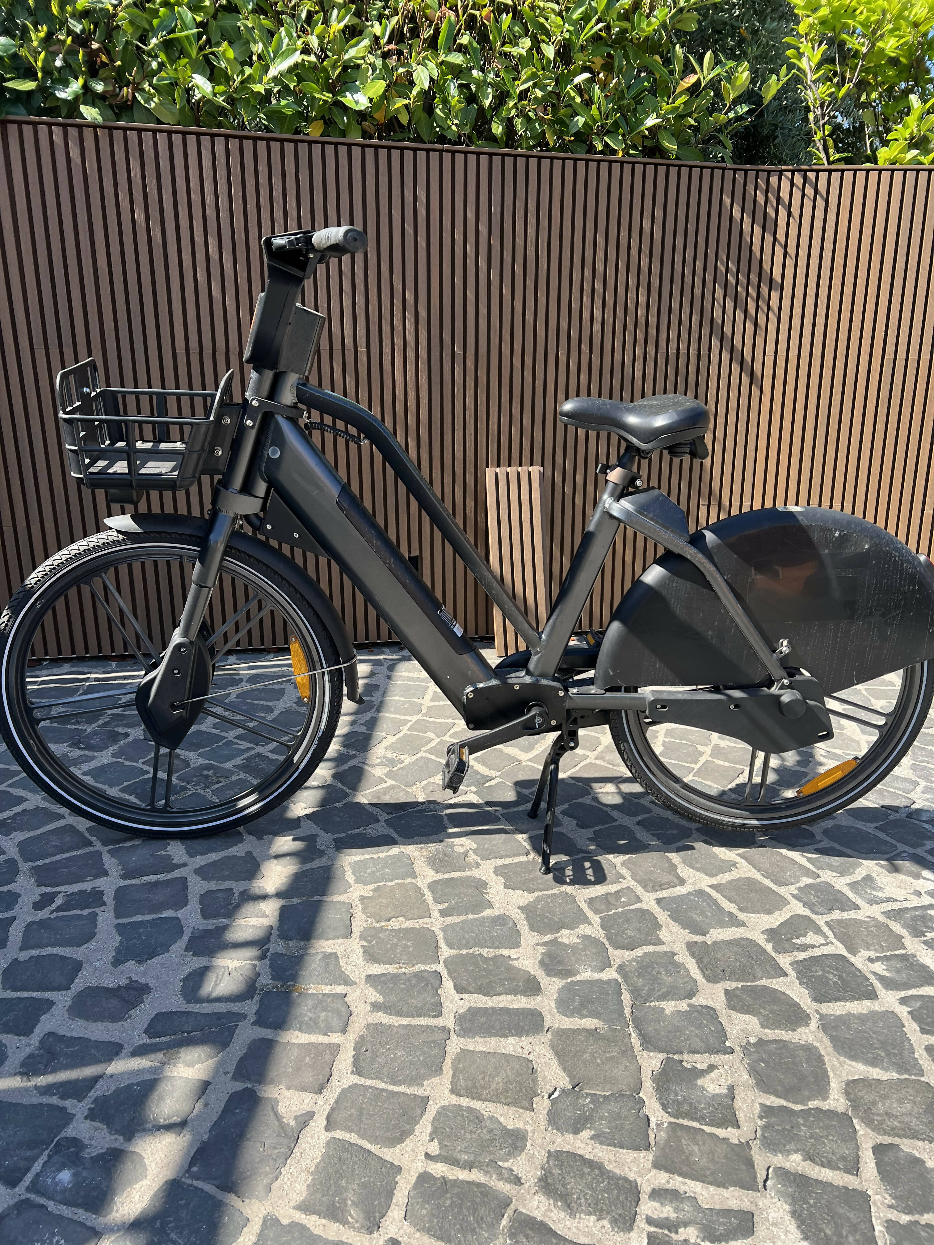 38 near unused Acton Nexus Premium e-bike