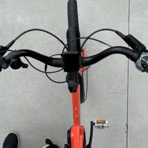 VIBE SE handlebars and display